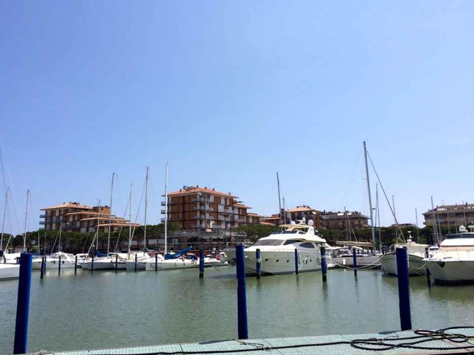 Apartments Porto Santa Margherita 40282 Bagian luar foto